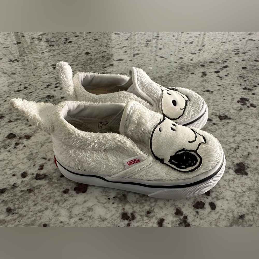 Vans‎ Peanuts Snoopy Toddler slip on shoes sz 5